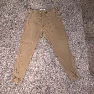 Mens Hollister Khaki Joggers! Comfortable! Size XL